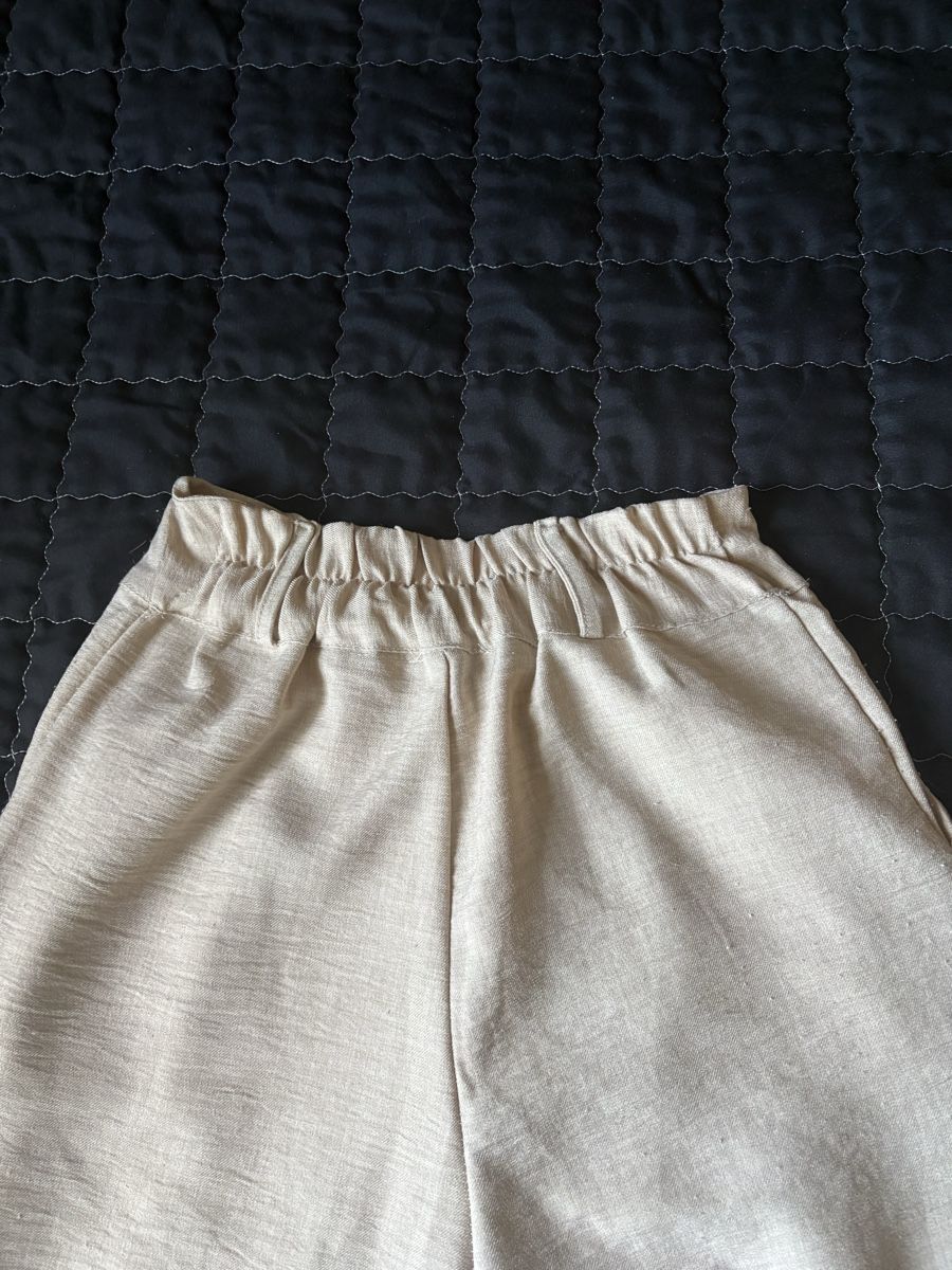 Pantaloni: Hosen in den Größen S und M – Usato da Seuzach venduto da Diamand28 2