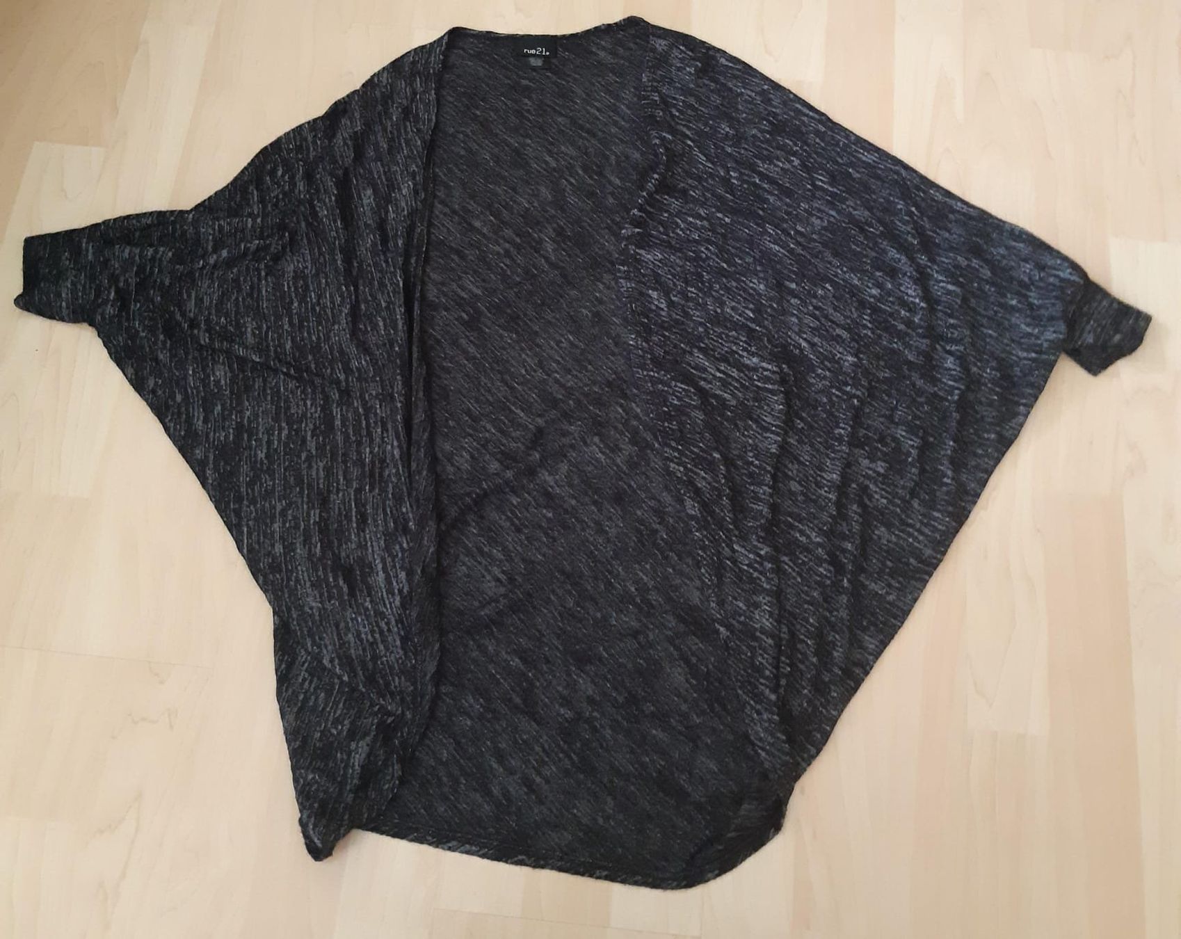Jacken: Damen Bluse + Jacke, Gr. M, Marke: RUE 21 – Gebraucht aus sachseln von soficool 1