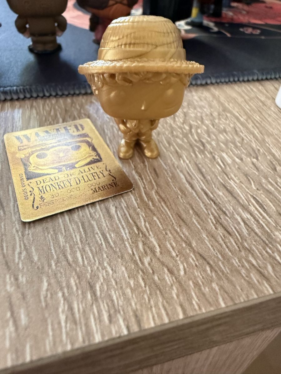 Funko Statuette: Gold Luffy. Kinder Joy figure  – Nuovo (secondo la descrizione) da Beromünster venduto da fia_rty7 1