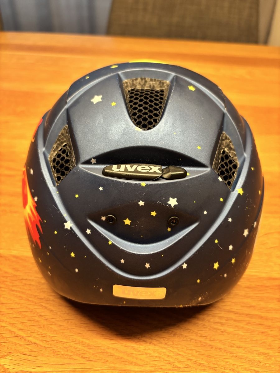 Uvex Caschi: Uvex Kinderfahrradhelm – Usato da Muhen venduto da Claudi1985 4