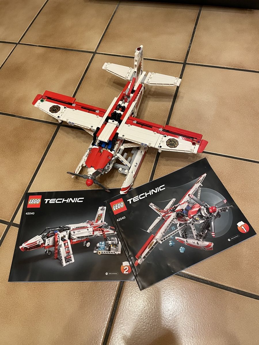Lego Kit di costruzioni: Avion LEGO Technic 42040 – Usato da Oron-la-Ville venduto da W.XIX