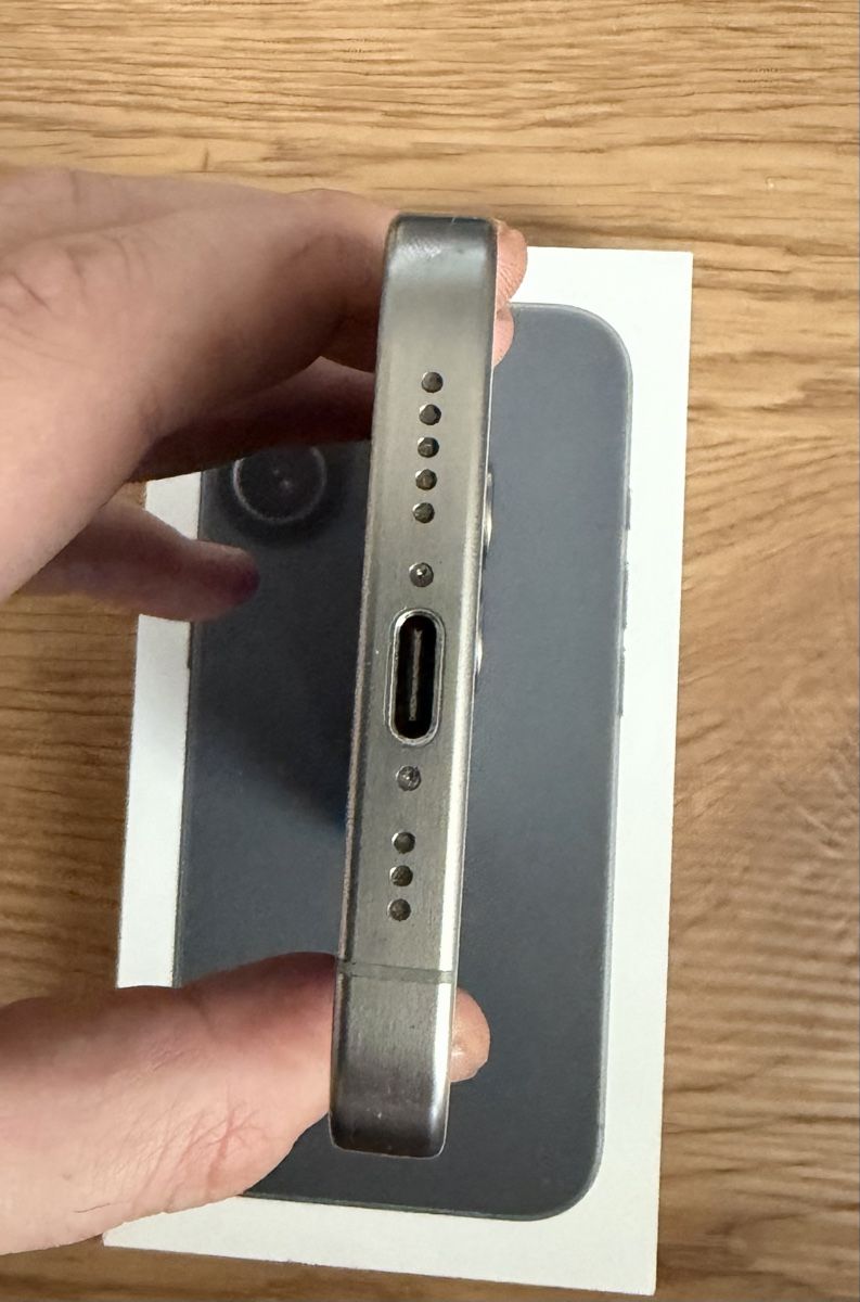 Apple Telefoni cellulari / Smartphones: Iphone 15 Pro, 256GB, super Zustand – Usato da Emmenbrücke venduto da Lukee1901 8