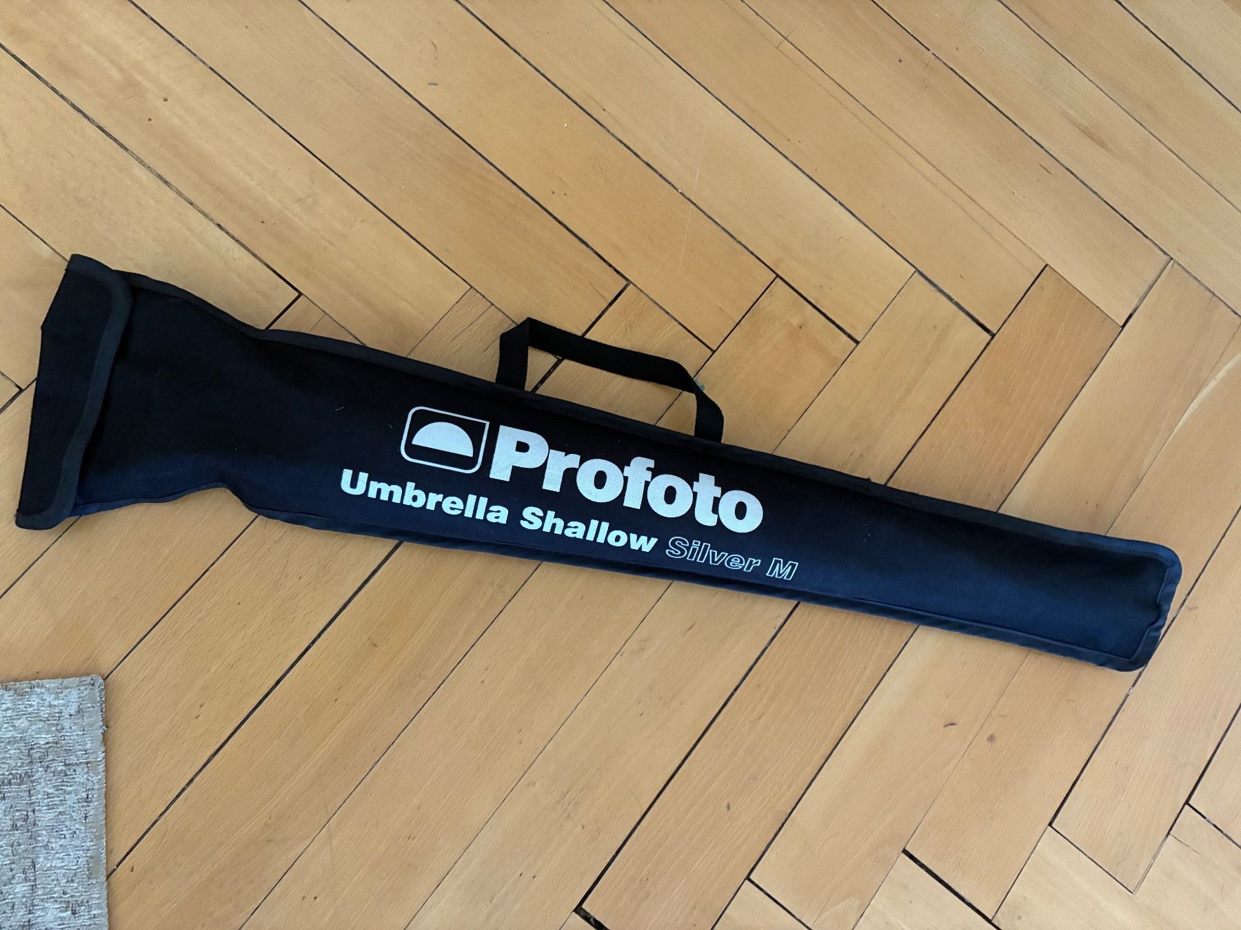 Duftöldiffusoren: Profoto Umbrella Shallow Silver M – Gebraucht aus Fribourg von waves55 4