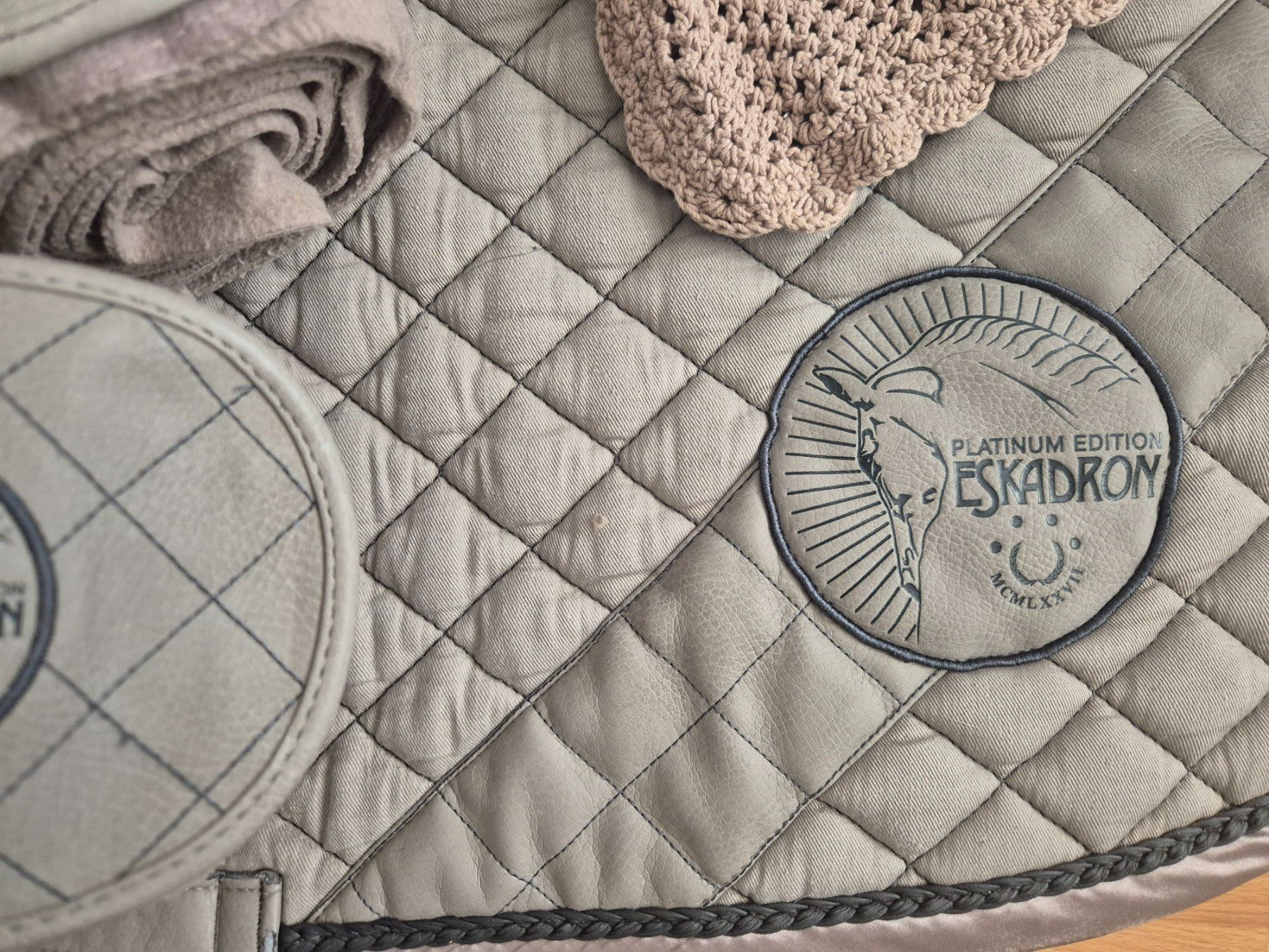 Briglie & Cavezze: Eskadron Schabracke Set DR FULL – Usato da Meggen venduto da Orrinka20 1