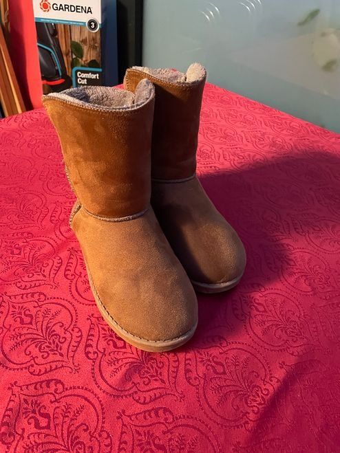 Scarpe per ragazze: Mädchen Stiefel 35 beige – Usato da Bergdietikon venduto da antovale 1