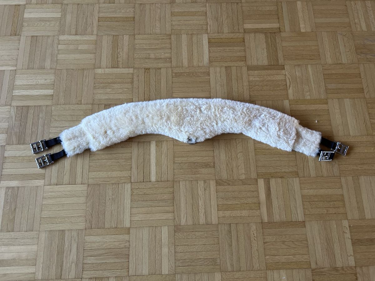 Selle & Accessori: Mattes Lammfellgurt Langgurt 125cm  – Nuovo (secondo la descrizione) da Rickenbach Sulz venduto da Saddle-Sky 1
