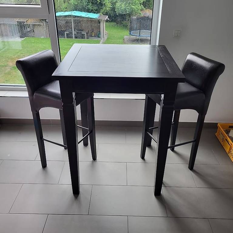 Kare Set di tavolo e panche: Bartisch inkl. 2 Barhockern KARE design – Usato da Zürich venduto da andylito