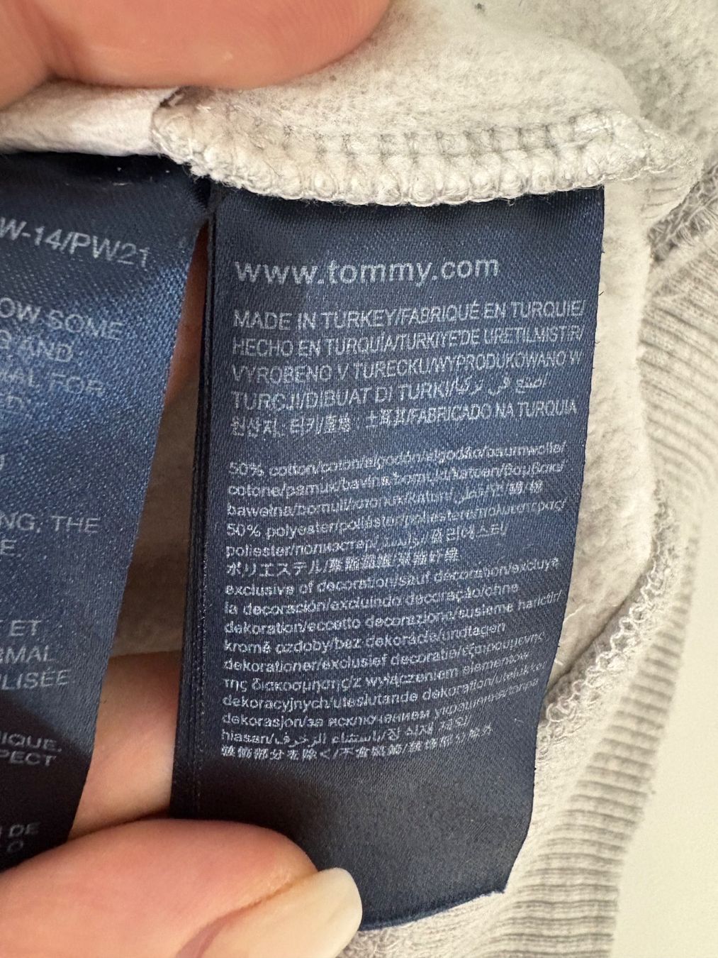 Tommy Hilfiger Maglioni & Felpe: Tommy Hilfiger Pullover Grau, Gr. M Print – Nuovo (secondo la descrizione) da Regensdorf venduto da secondchancefashion 4