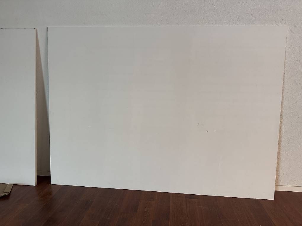 Insegne: Plaques MDF 250cm x178cm / épaisseur 1,3cm – Usato da Clarens venduto da lollipop74