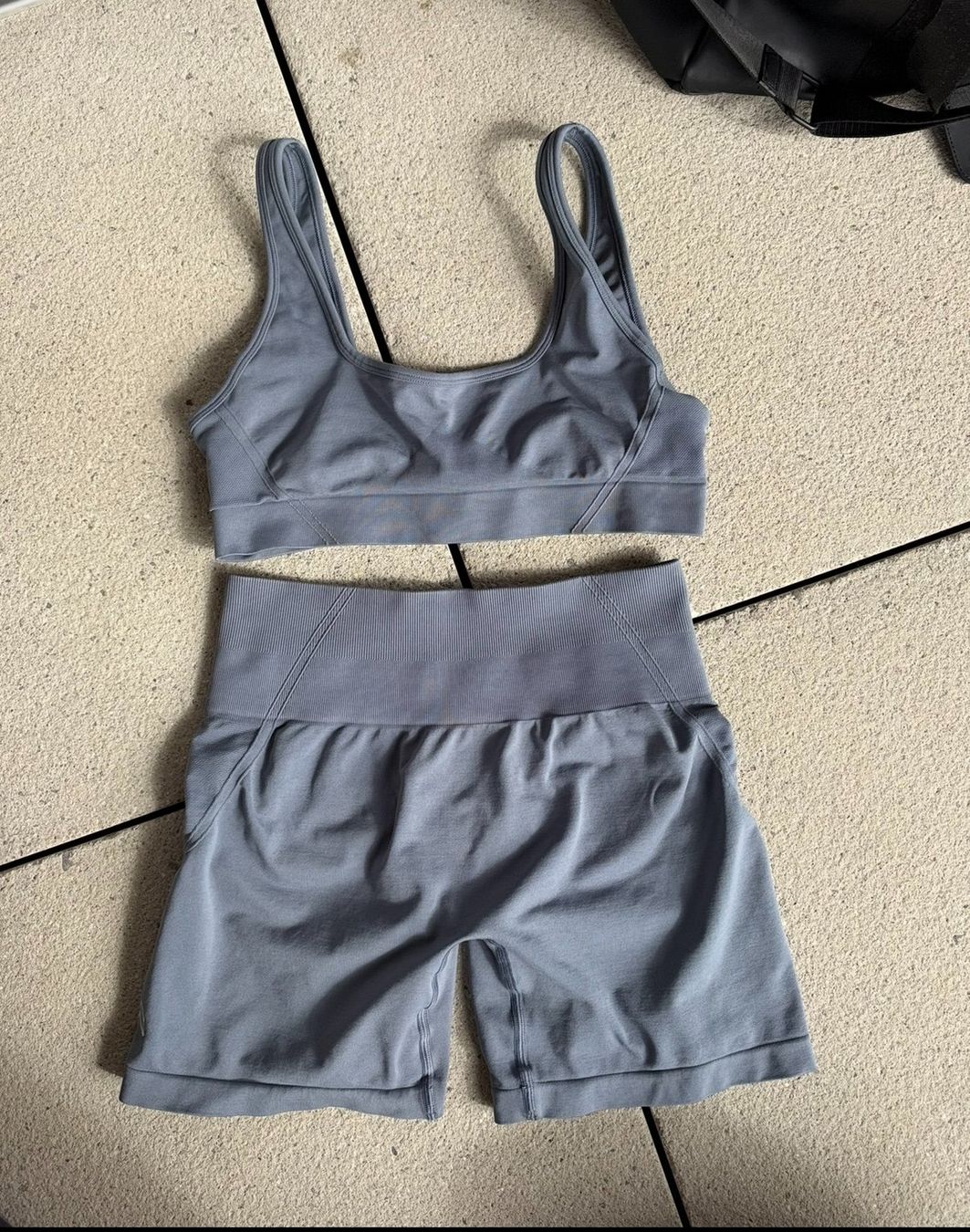 Oner Active Leggings: Ensemble Oner Active - Effortless – D'occasion à Nyon par noi_tf8q
