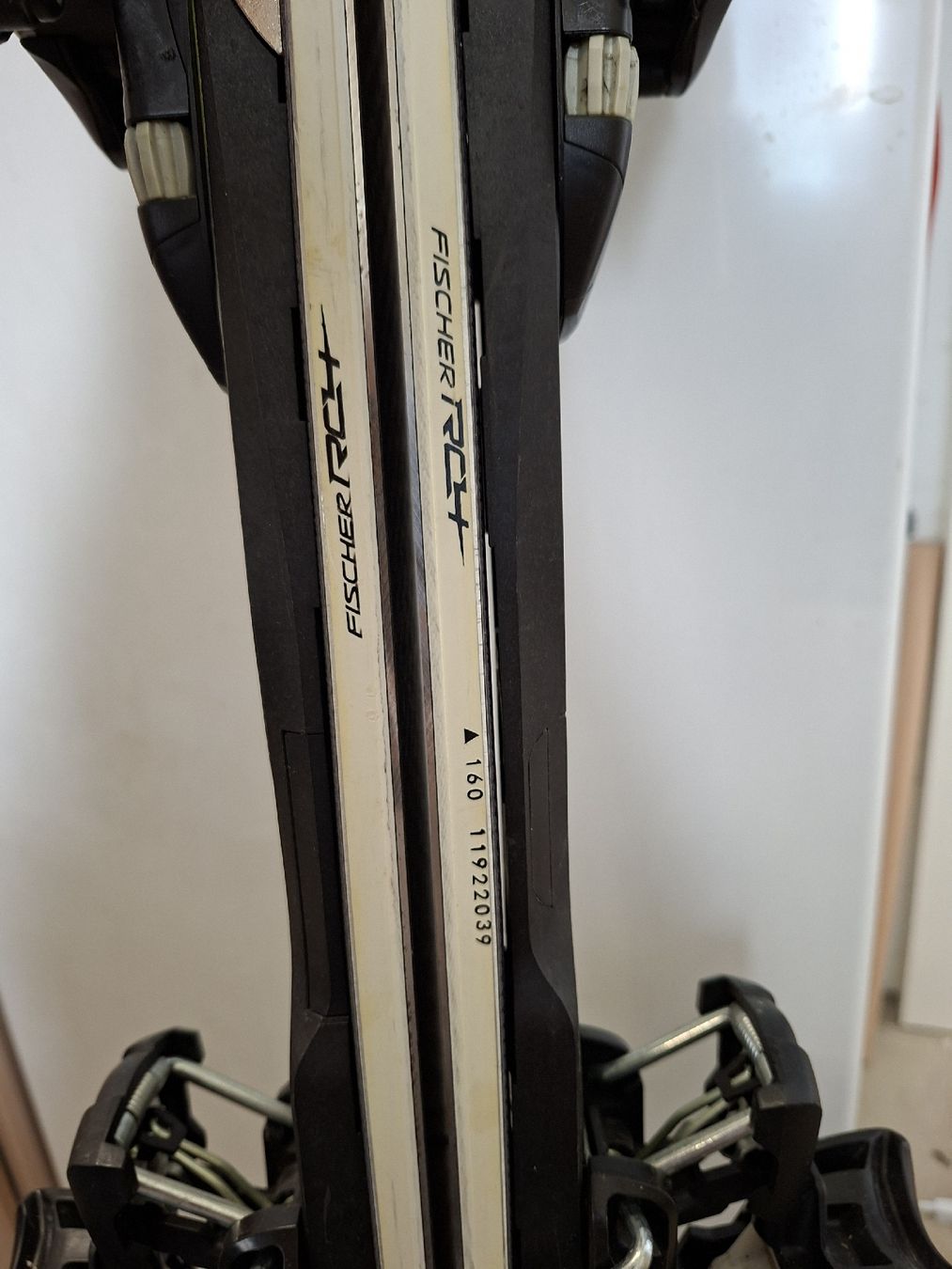 Fischer Sci: Ski Fischer RC4 160cm – Usato da Oberiberg venduto da seraina025 1