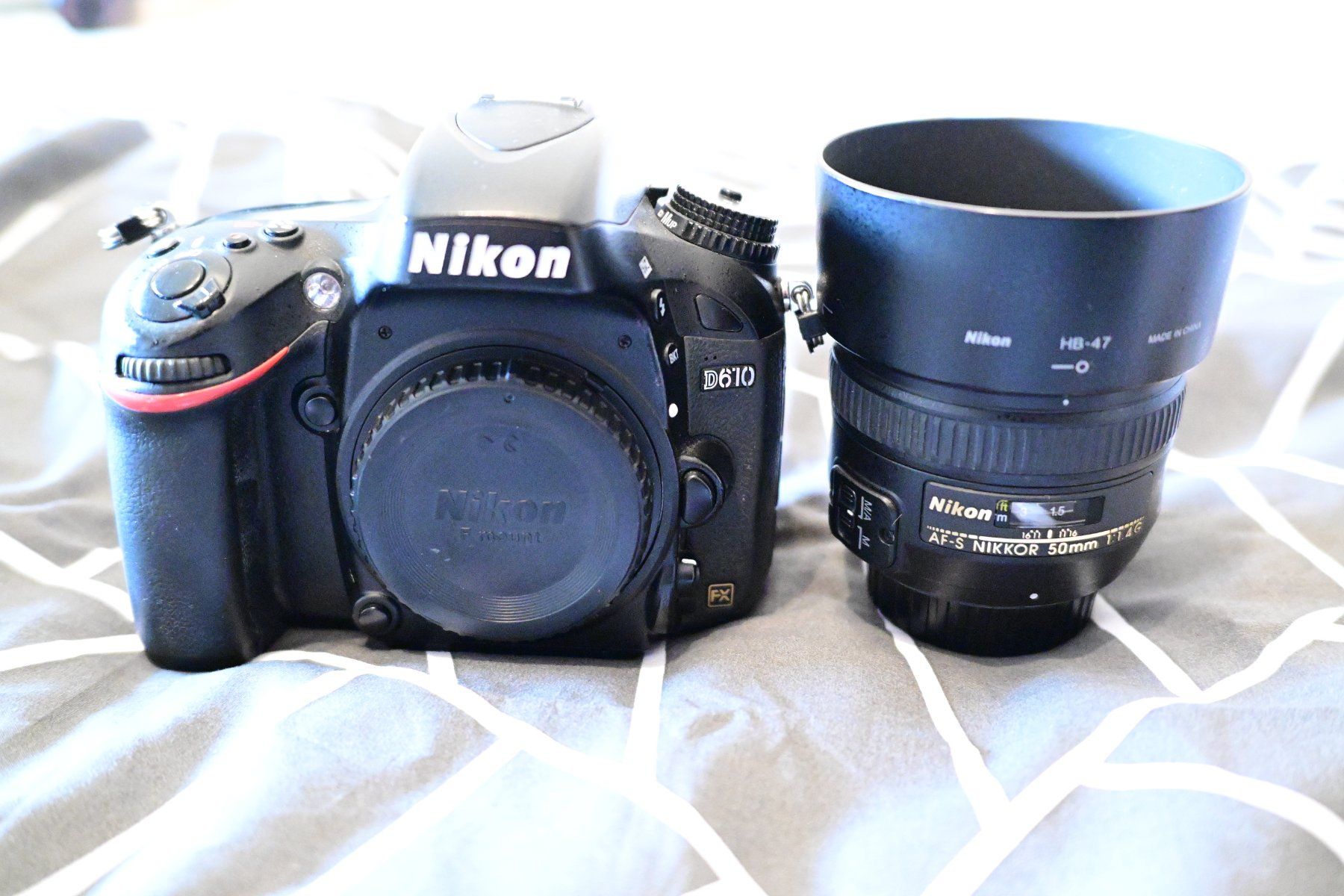 Nikon Fotocamera: Nikon D610 plus 50mm f1,4 G – Usato da Aesch BL venduto da steve_weil