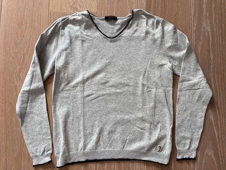 ✨GUESS PULL LÉGER T 12 ans