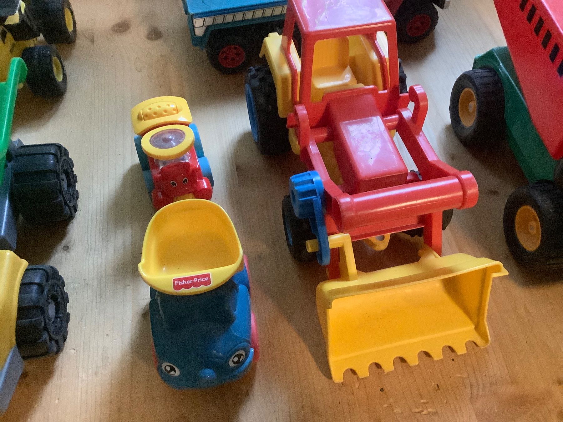 Giocattoli: Spielfahrzeuge aus Plastik – Usato da Winterthur venduto da Cybersteffi 3
