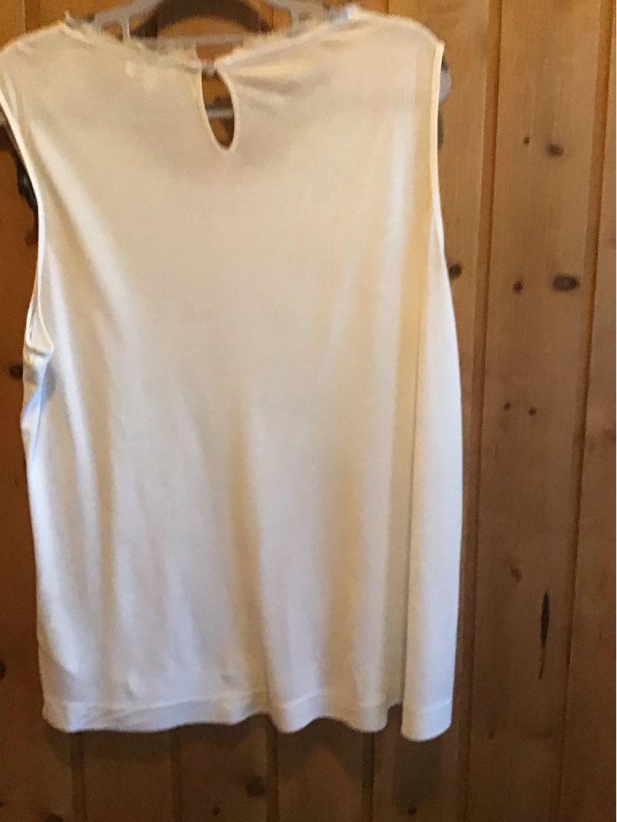 Escada Top: Escada Top weiss Grösse L mit kleinen Lochern  – Usato da Samedan venduto da dim_wd9v 5