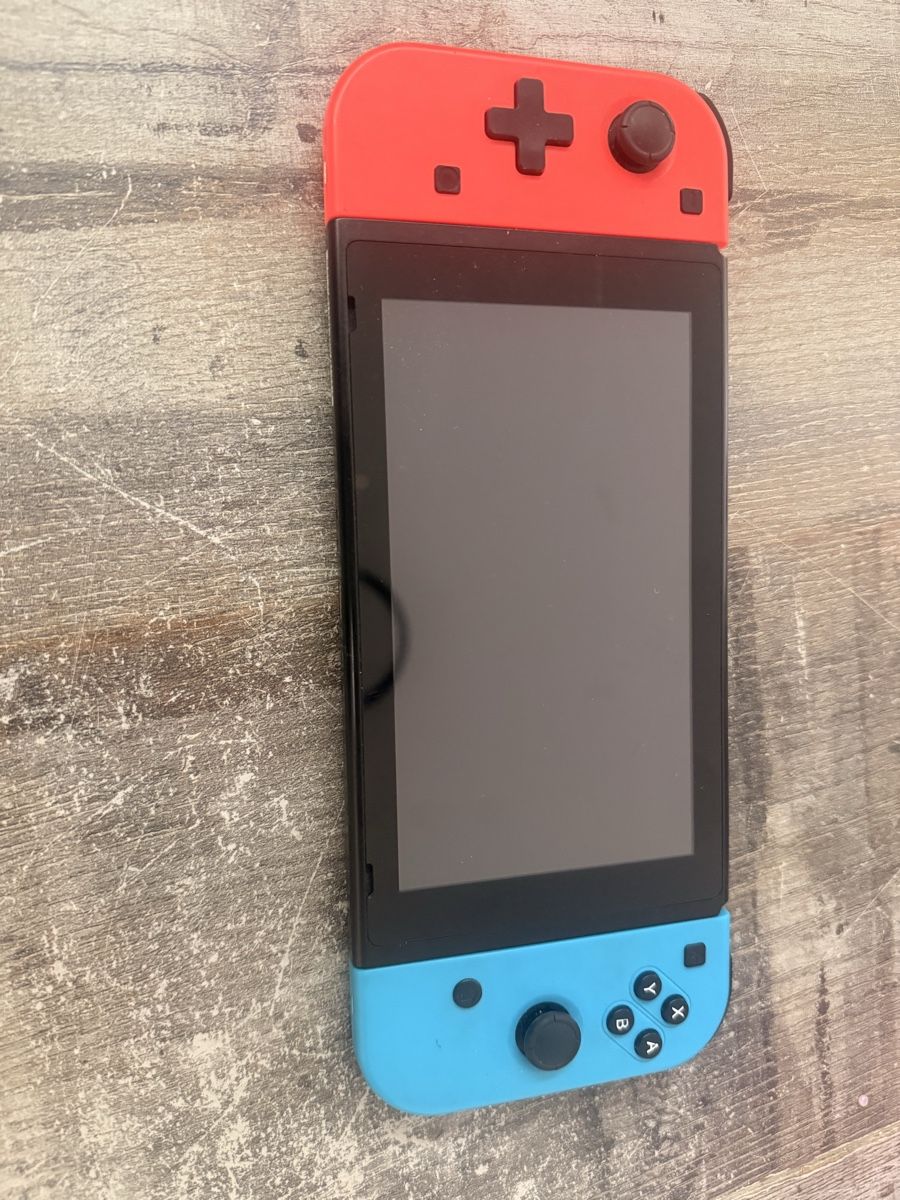 Nintendo Console: Nintendo Switch pour bricoleur ou pièces – Difettoso da Domdidier venduto da DevilTek 1