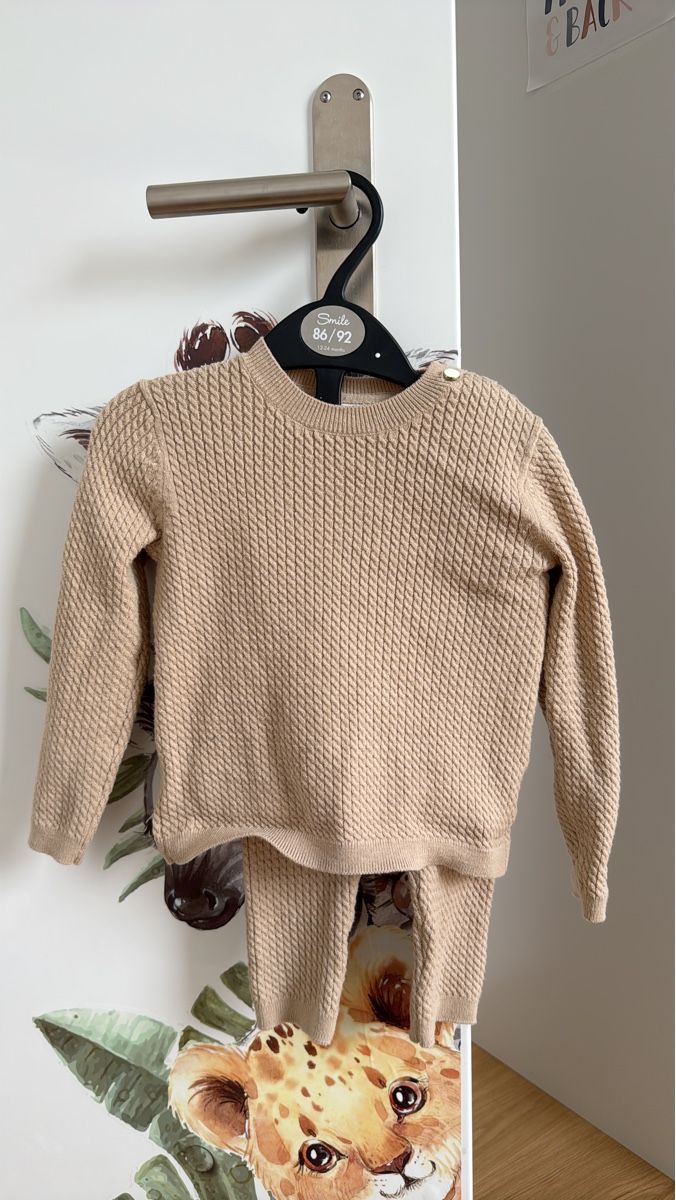 H&M Lotti di vestiti: Süsser & schicker Pullover/ Hose Set, Grösse 74 – Nuovo (secondo la descrizione) da Sonnental venduto da sop_9scm