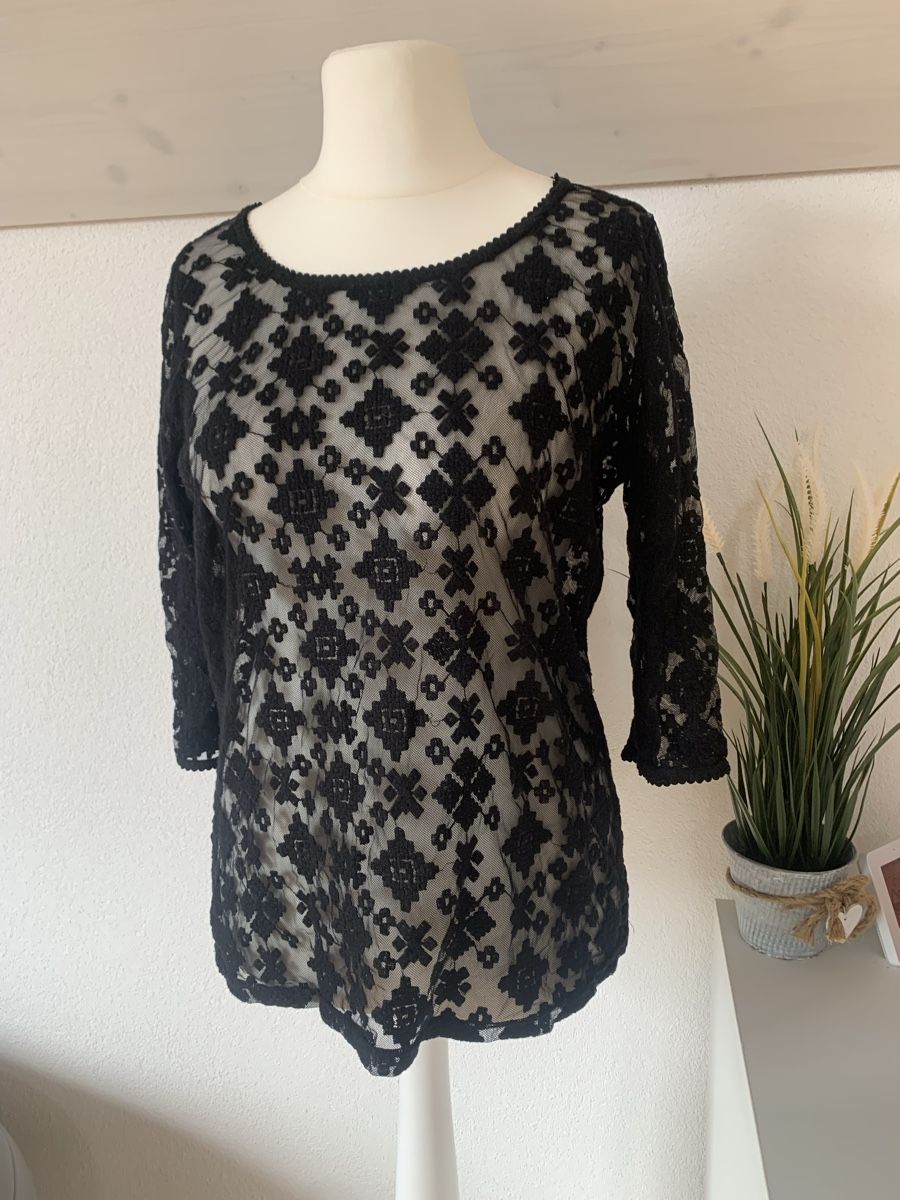 Chemisiers: Schwarze Spitzenbluse – D'occasion à Aarberg par Mama_Lulu
