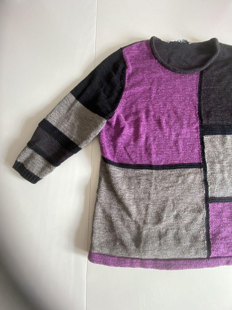 Maglioni & Felpe: Modischer Damenpullover, Gr. S, schwarz/lila/grau gestreift – Usato da lommis venduto da inf_thv8 1