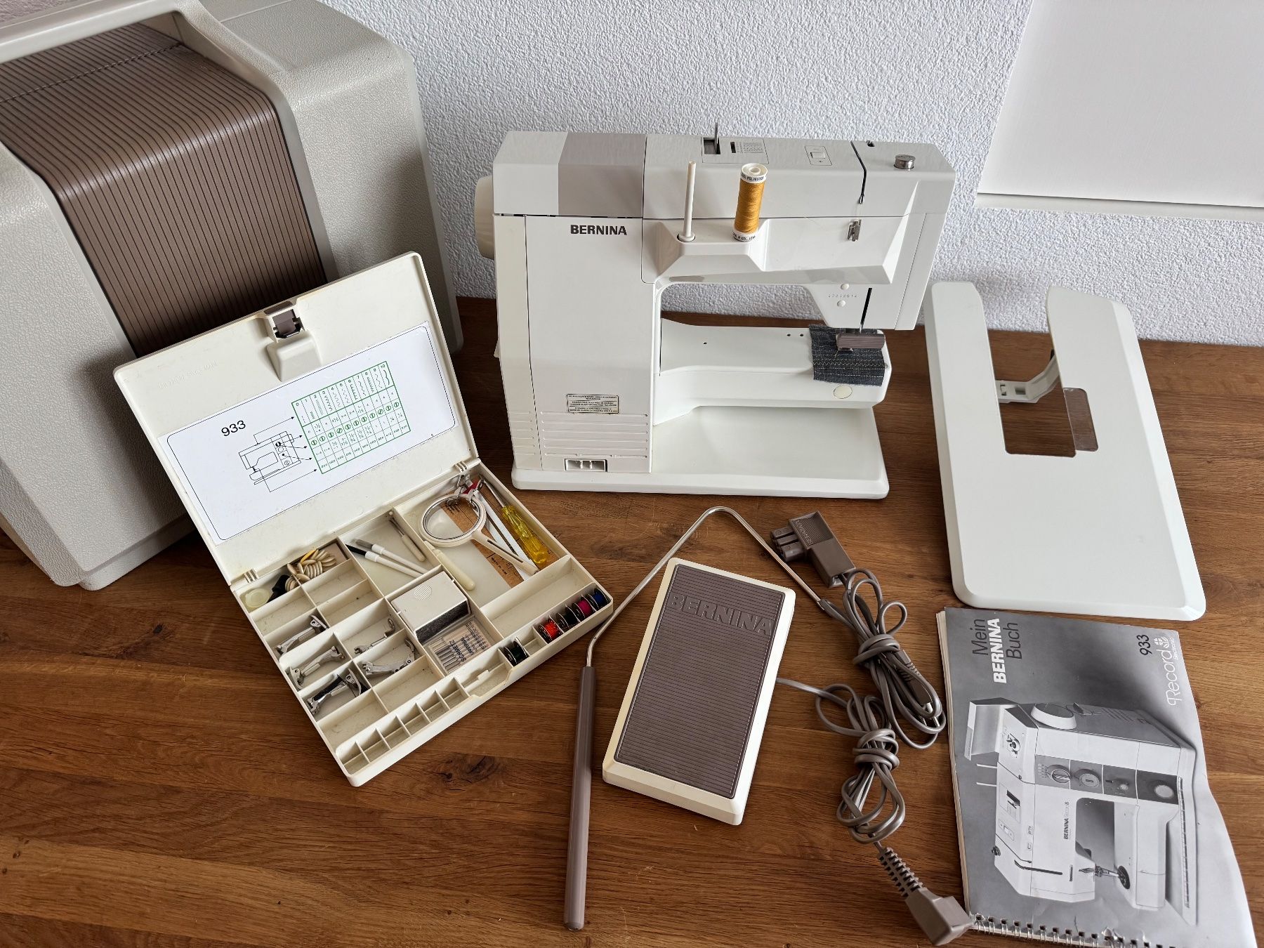 Bernina Nähmaschinen: Nähmaschine Bernina record 933 electronic – Gebraucht aus Frauenfeld von lind11 5