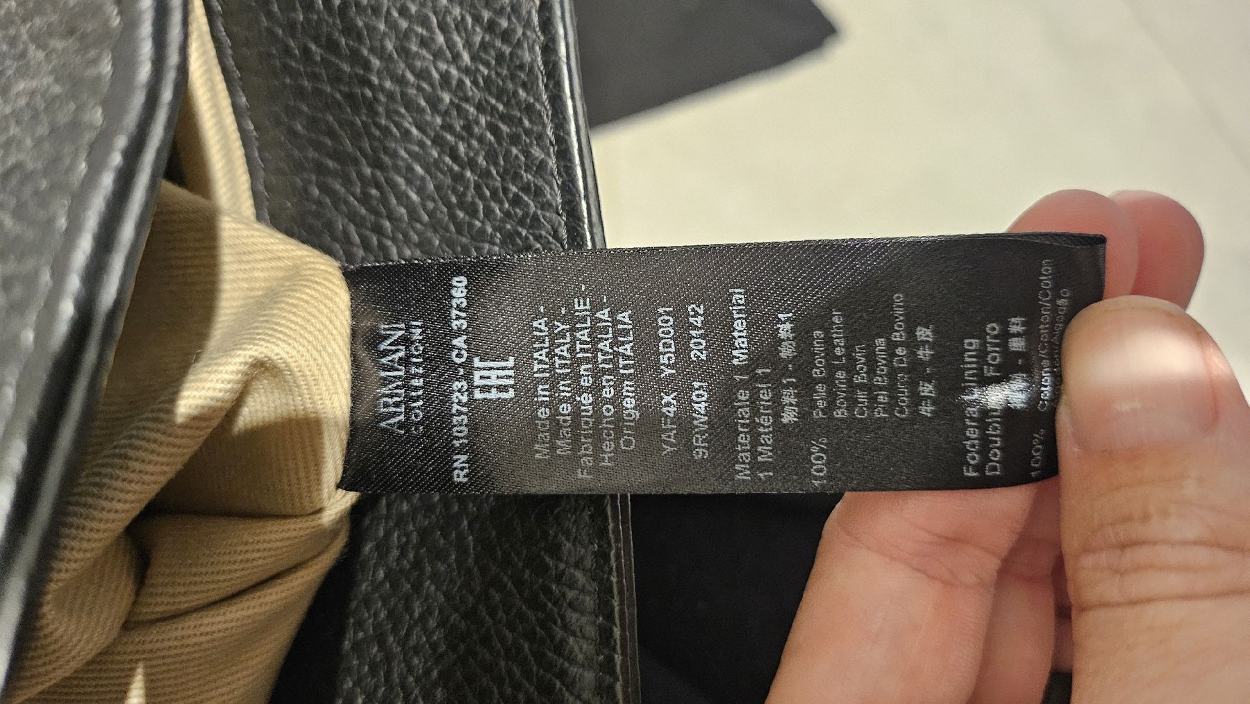 Armani Taschen für Damen: Armani Handtasche – Gebraucht aus Buchs SG von Tscherfi 4