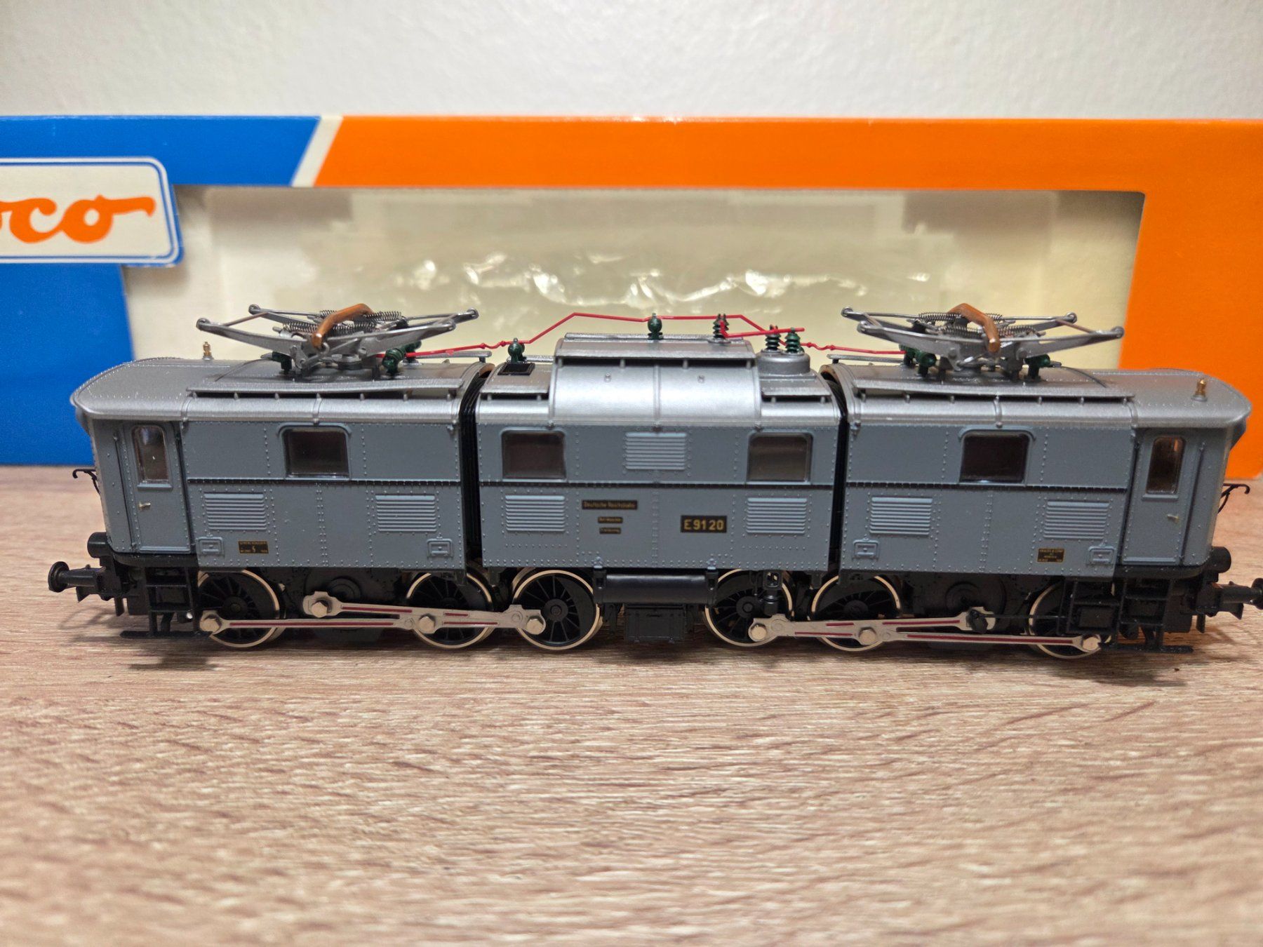 Roco Modelleisenbahnen: Roco 43427 E-Lok BR E91 DR H0 – Gebraucht aus St-Aubin-Sauges von Lo_Go 1