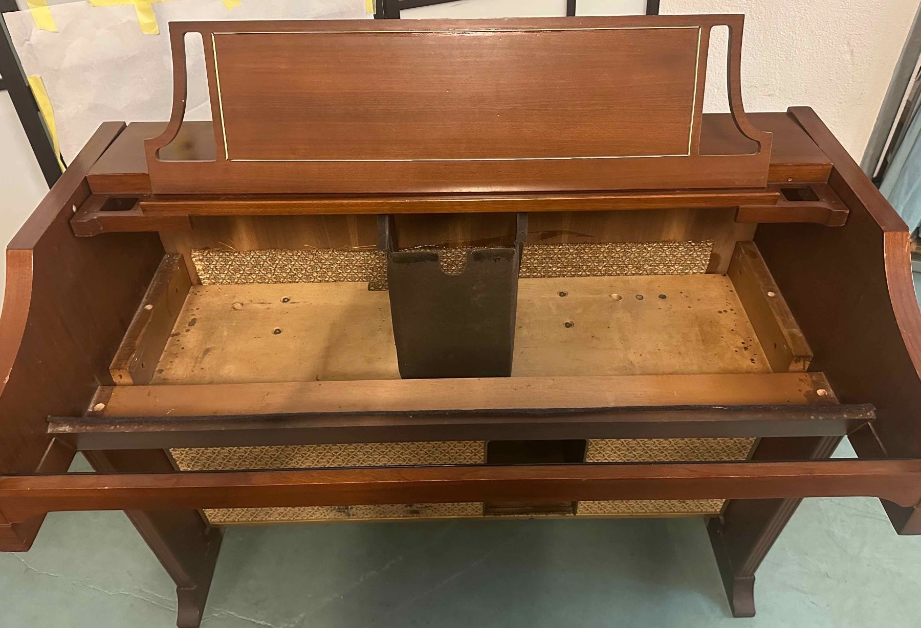 Strumenti musicali: Hammond A100 Leer-Gehäuse – Usato da Zürich venduto da Bestbefore06