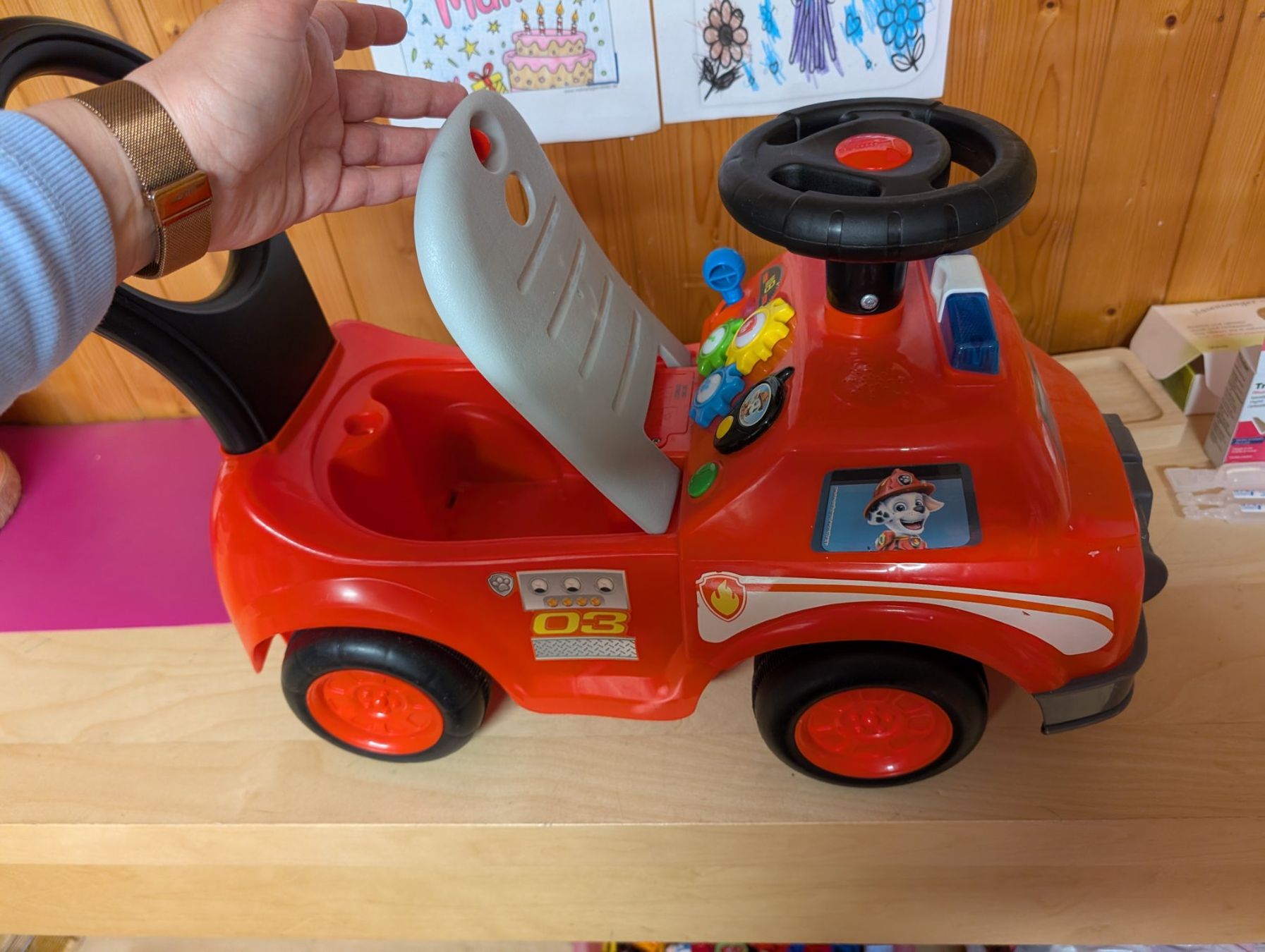 Veicoli per bambini: Kinderautomit Geräuschen günstig abzugeben! – Usato da Liestal venduto da transformer111 1