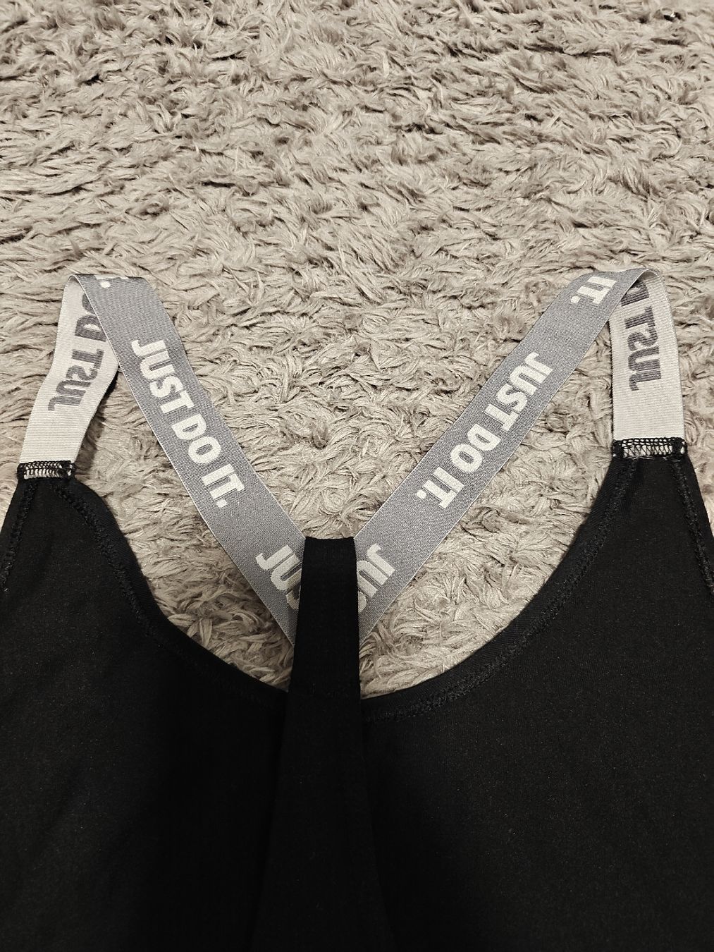 Nike Top: Nike Tank Top – Usato da Pieterlen venduto da Saemelili 7