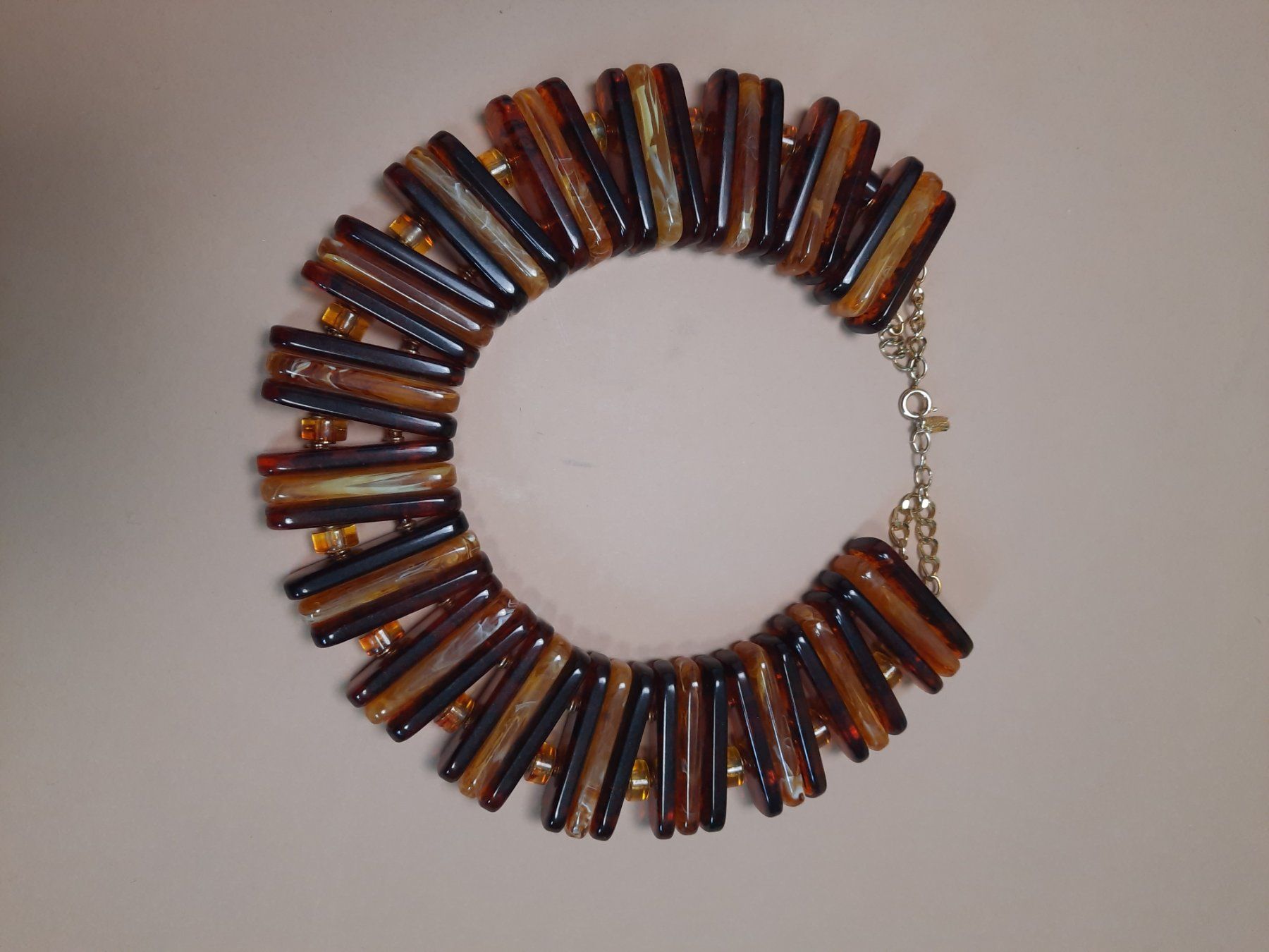 Catenine: Vintage Celluloid Necklace – Usato da Hombrechtikon venduto da BAZ-Vintage