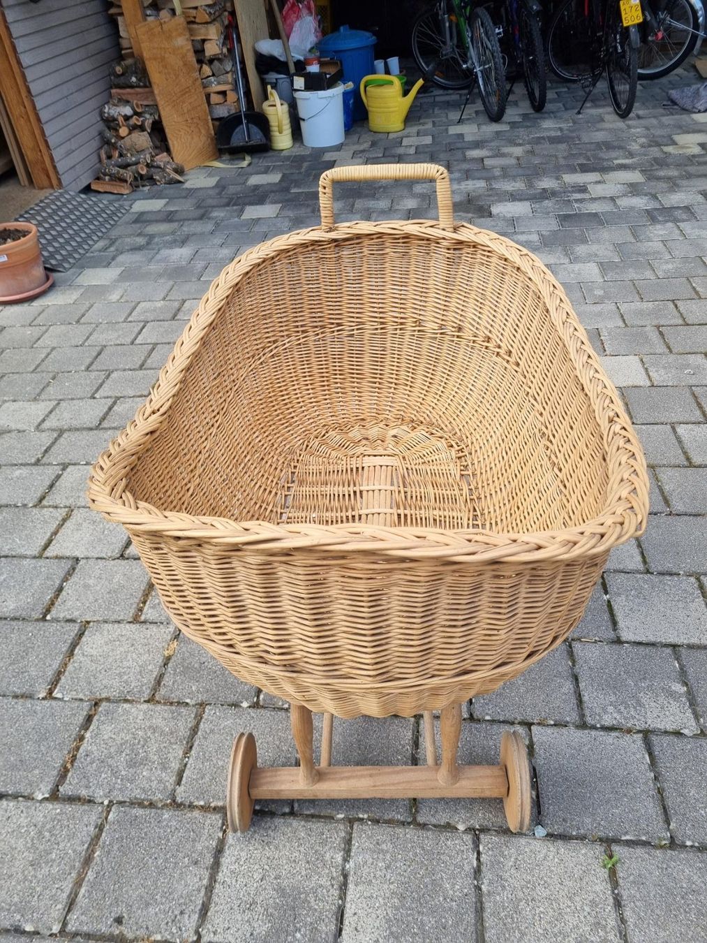 Culle: Antiker Baumann- Amsler Stubenwagen – Usato da Gansingen venduto da Lazaro01 2