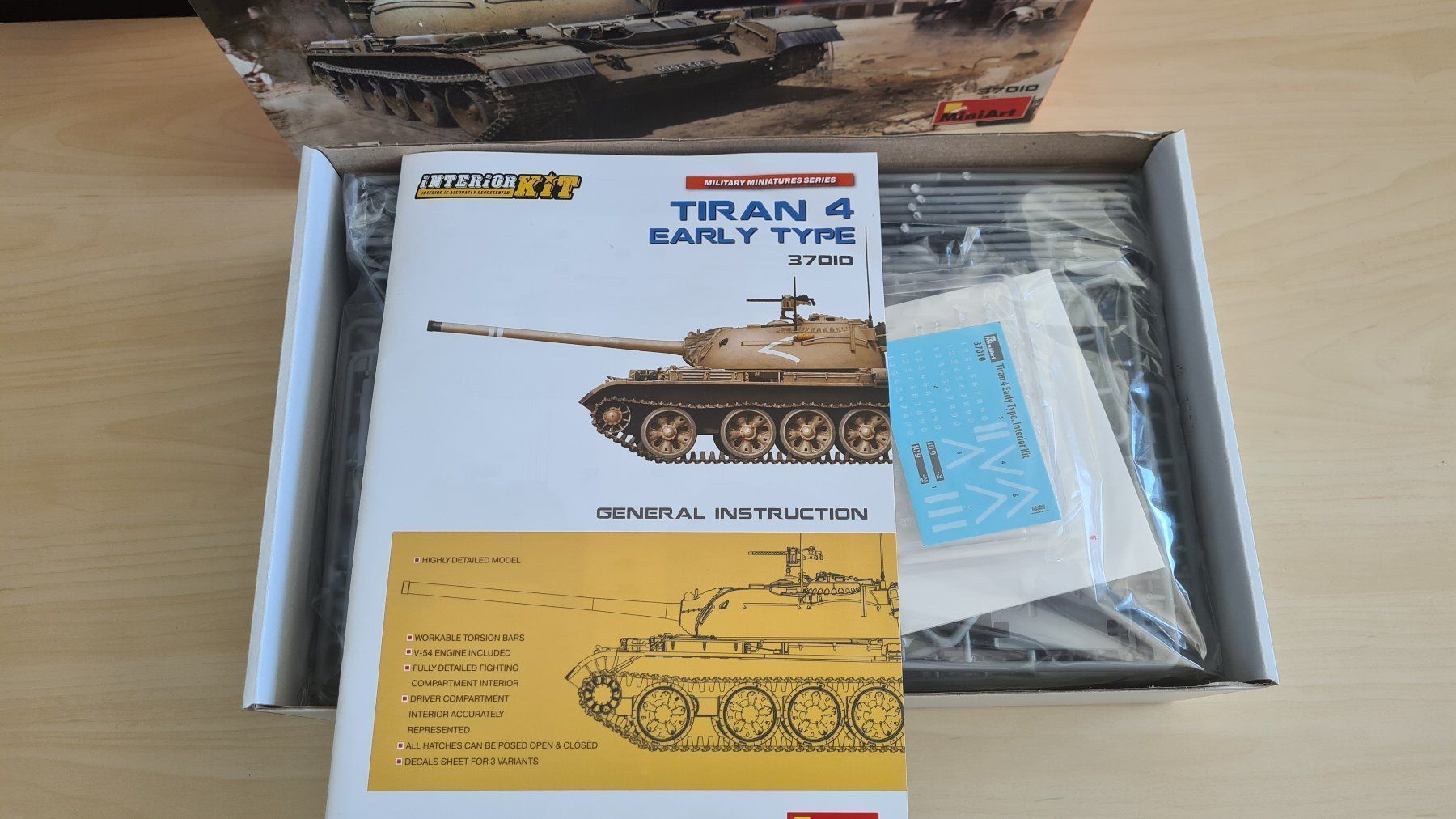 Kit di modellismo & Modellini statici: 1:35 Tiran 4 early type interior kit - Miniart 37010 – Nuovo (secondo la descrizione) da Bassersdorf venduto da jackbmw 2
