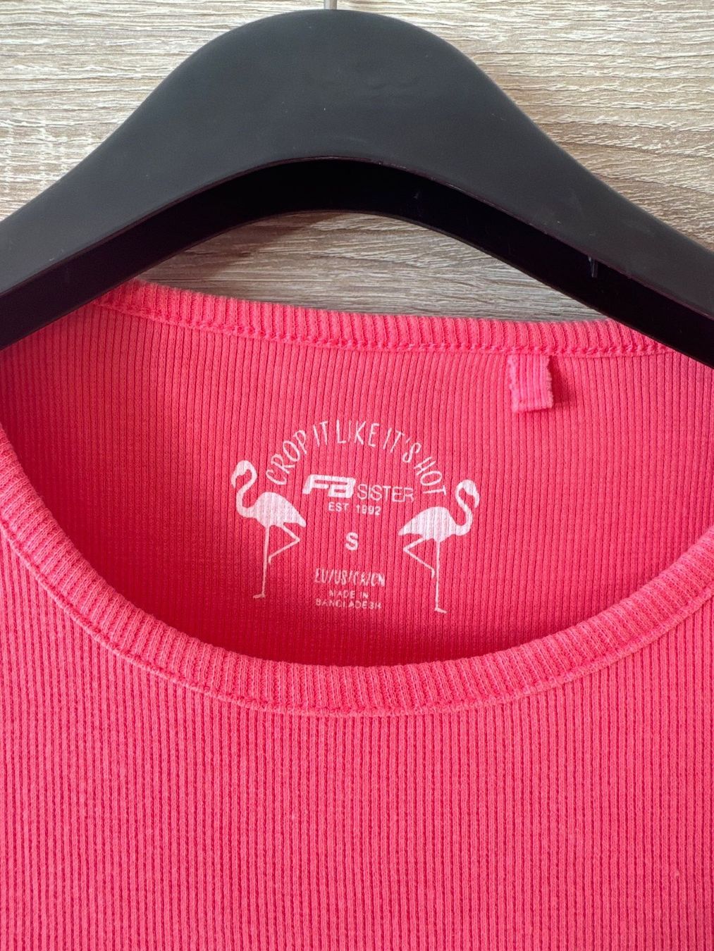 T-shirt: Crop top rose fuchsia – Nuovo (secondo la descrizione) da Montreux venduto da Izapechee 1