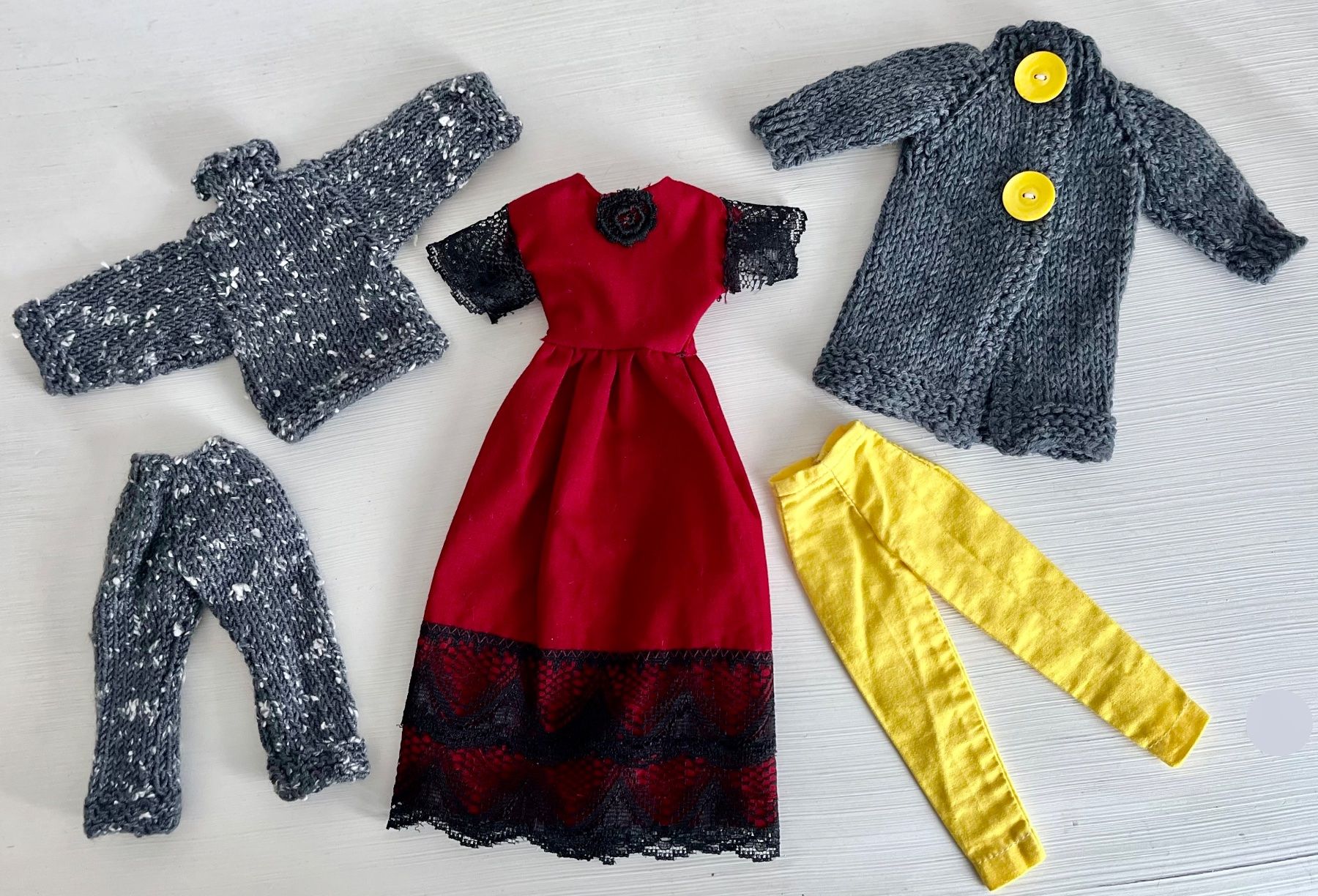 Puppen: 3 outfit vintage per Barbie – Gebraucht aus Breganzona von mas_tv72 2