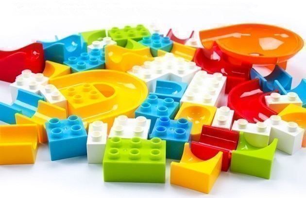 Spielzeuge: KUGELBAHN - BAUSTEINE - 52 TEILE - MURMEL - BAUSTEIN BAHN – Neu und originalverpackt aus Kriens von swissgadget 1