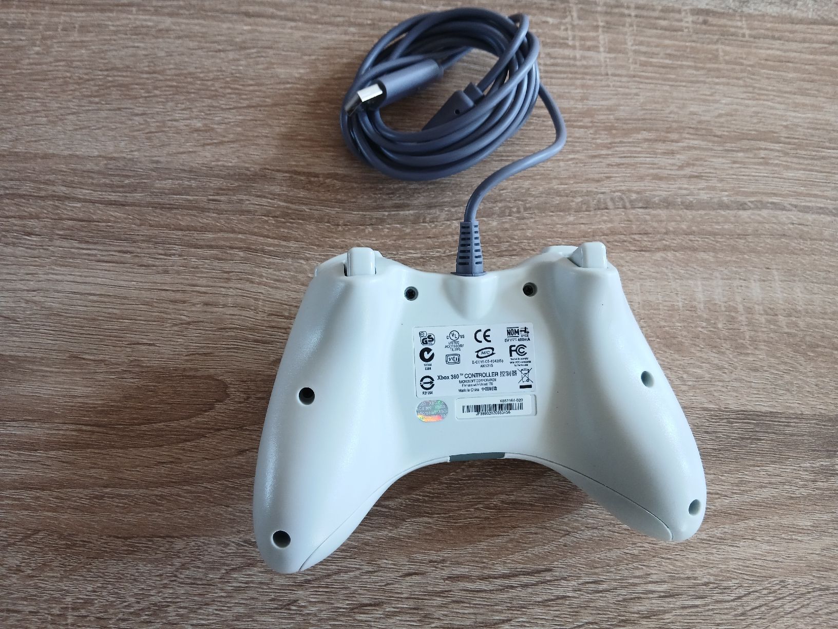 Microsoft Manettes: Xbox 360 Controller weiss Neuwertiger Zustand – Neuf (Voir description) à Othmarsingen par Studio15 2