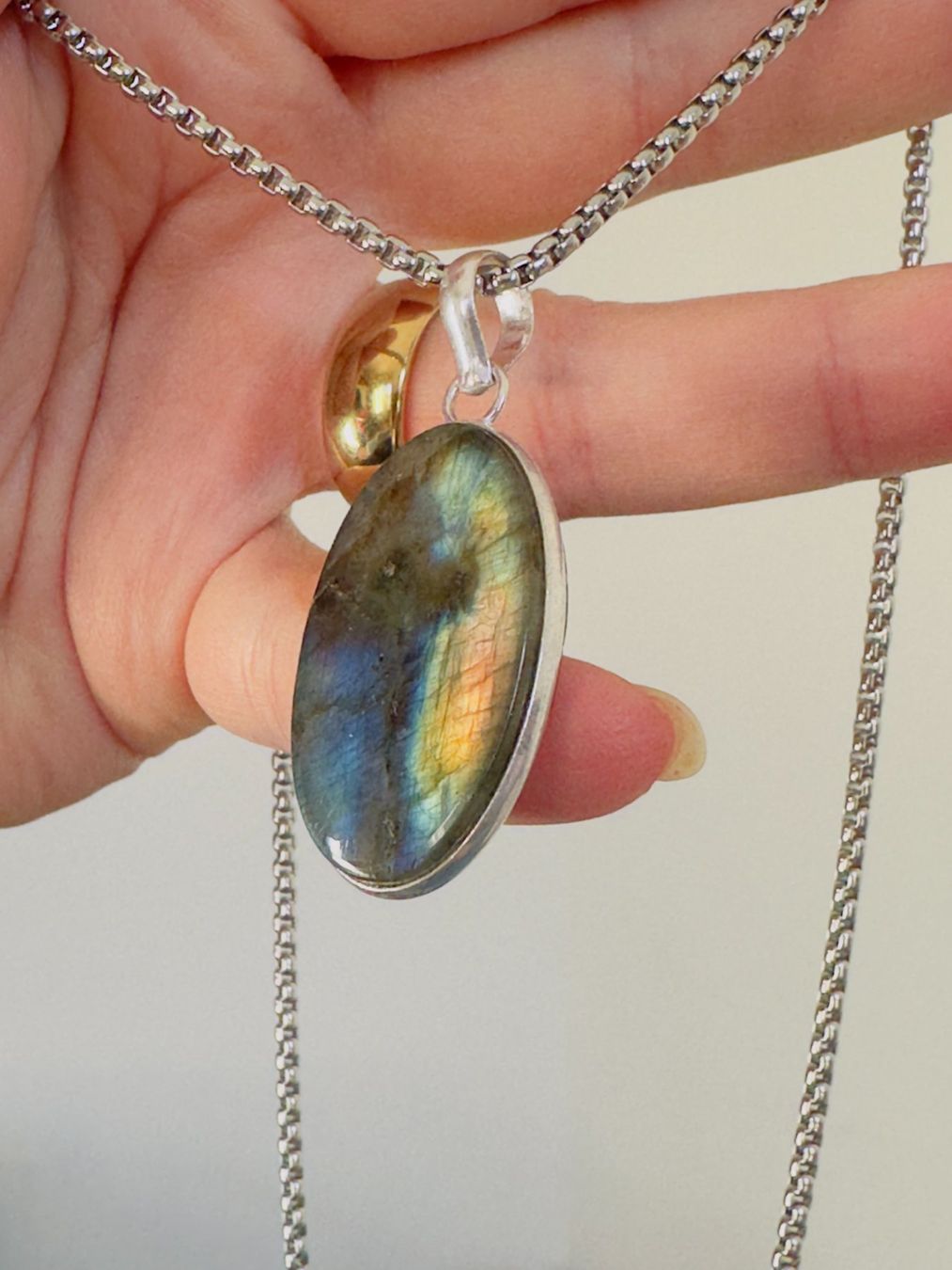 Catenine: Fashionable labradorite necklace – Nuovo e nell'imballaggio originale da Genève venduto da AGBERG