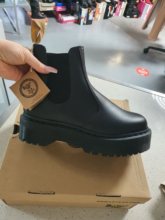 Dr. martens 2976 on sale quad plateau chelsea boot