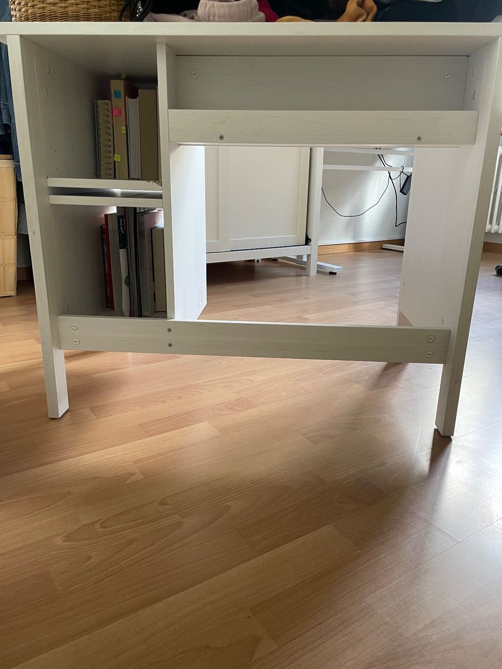Scrivanie: Schreibtisch inkl Bürostuhl – Usato da Liebefeld venduto da ana_d6d7 4