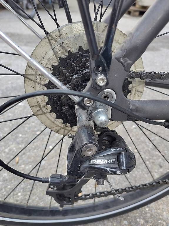 Biciclette: Vélo VTC en bon état et robuste – Usato da Attalens venduto da fla_2scj 4