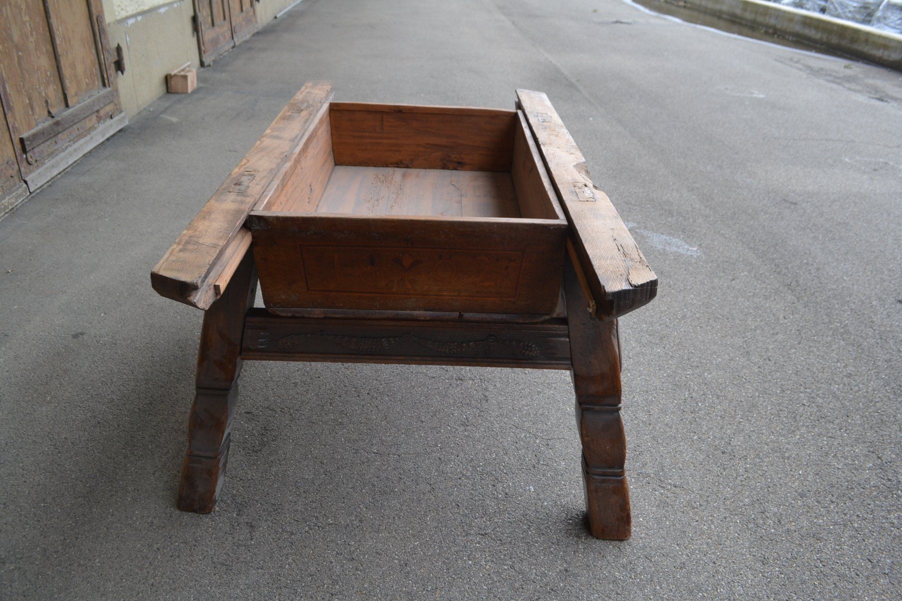 Tavoli: Antiker Tischbock mit Schublade jg.1802 – Usato da Wil SG venduto da Athi 4
