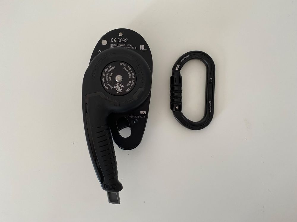PETZL i`D , inkl. PETZL Karabiner, Neuwertig ! | Kaufen auf Ricardo