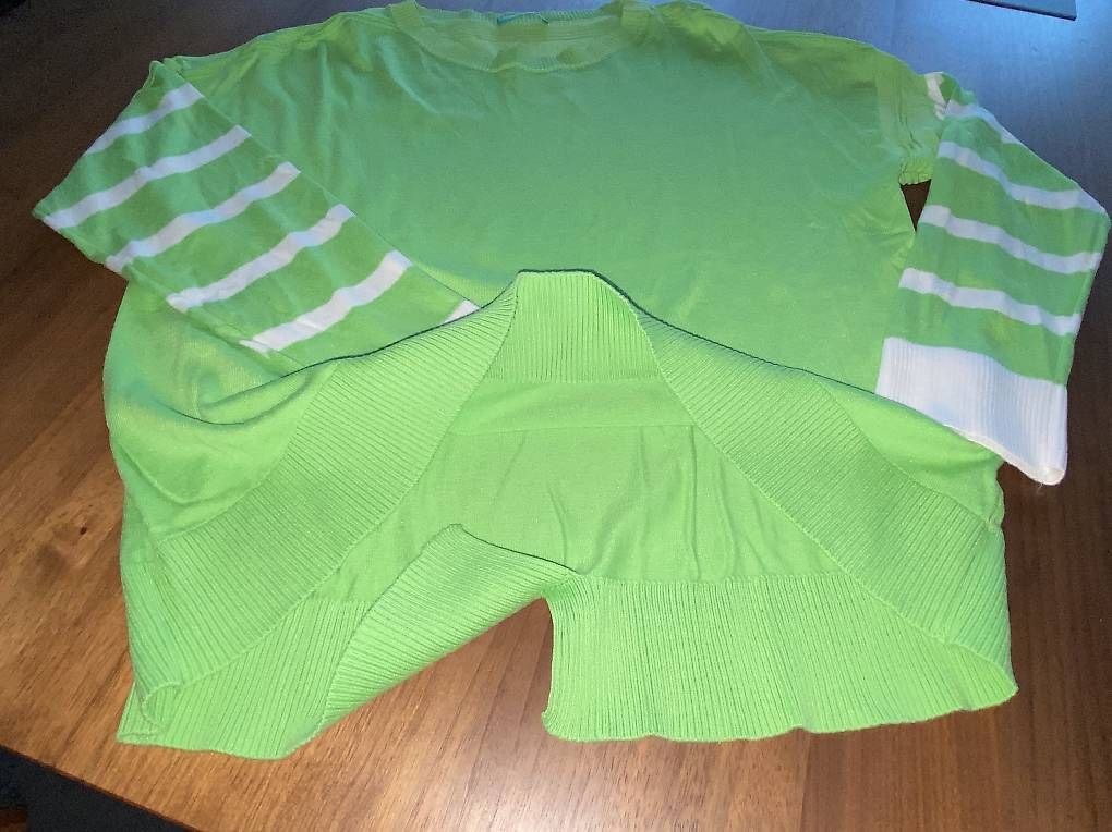 Benetton Maglioni & Felpe: Benetton Damen Pullover leicht Gr. M oversize – Usato da Oberrohrdorf venduto da Desteny1 2