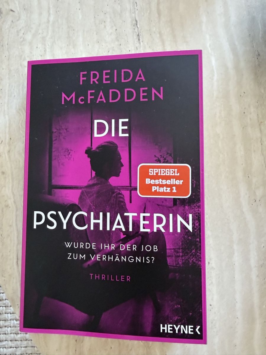 Bücher: Buch ‚Die Psychiaterin‘ – Neu (gemäss Beschreibung) aus Luzern von lelo1214