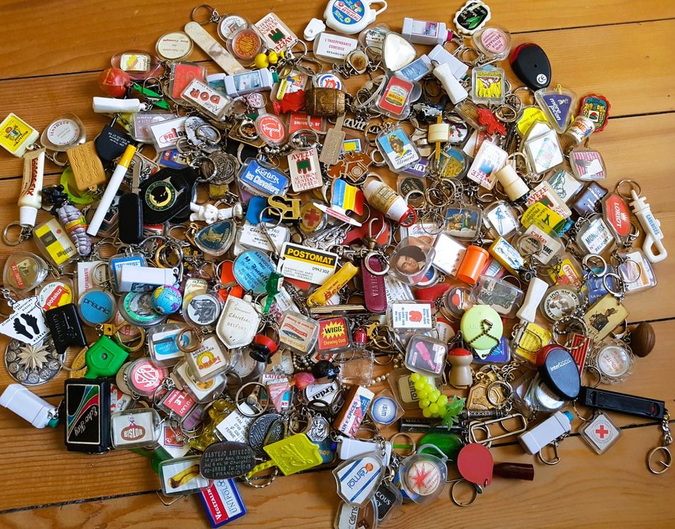 8 Bunte Ziegelstein-Schlüsselanhänger - Farbig, Aus Kunststoff, Für Schlüssel, Partybag-Füllung Oder Deko