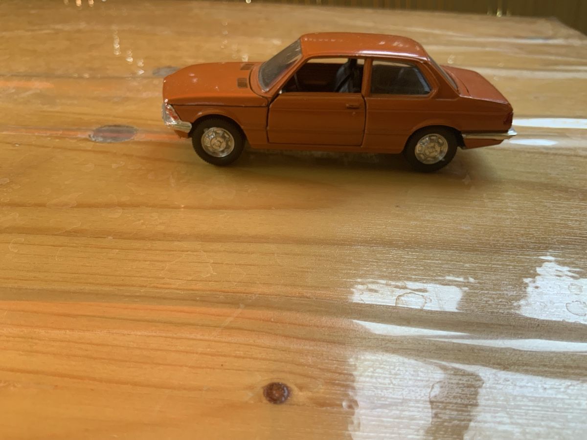 BMW Modellini d'auto: BMW E21 1/43 Schuco – Usato da Lausanne venduto da Shei2014