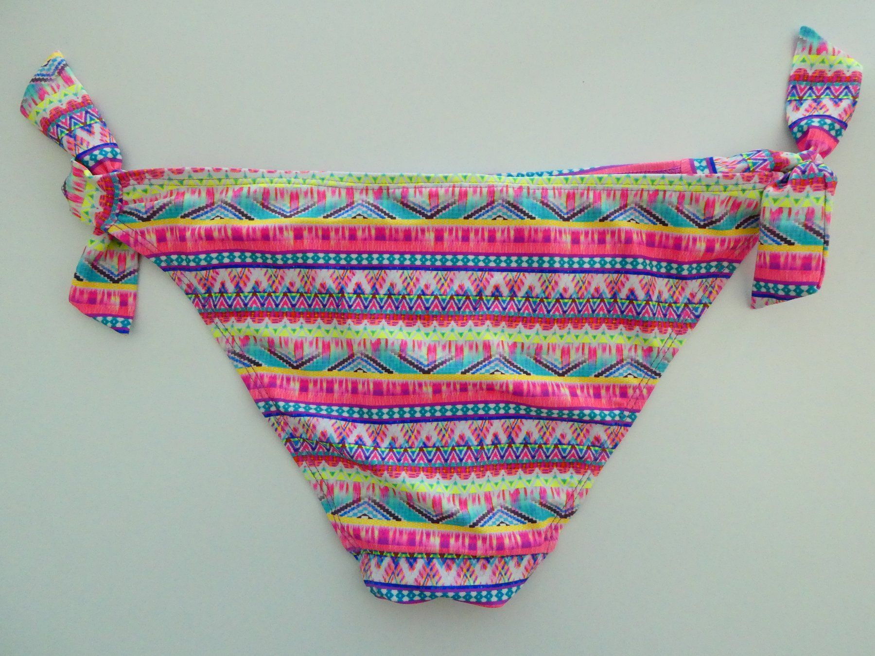 Costumi da bagno & Bikini: Bikini Unterteil bunt, Grösse 36 – Usato da Zürich venduto da Jo-Ma 2