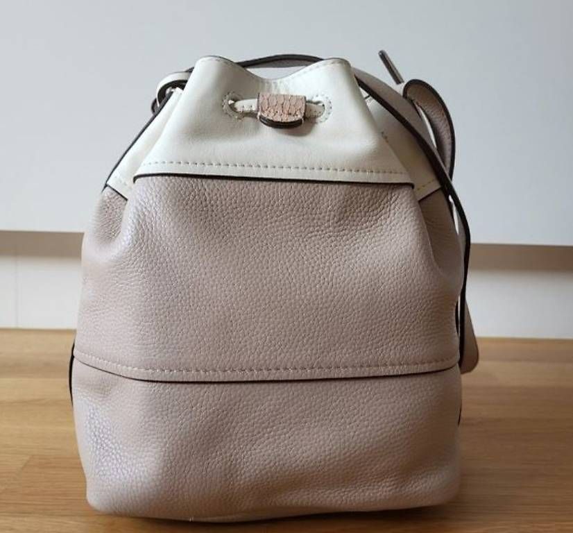 Calvin Klein Borse da donna: Calvin Klein Beuteltasche – Usato da Winkel venduto da aivahmolina 1