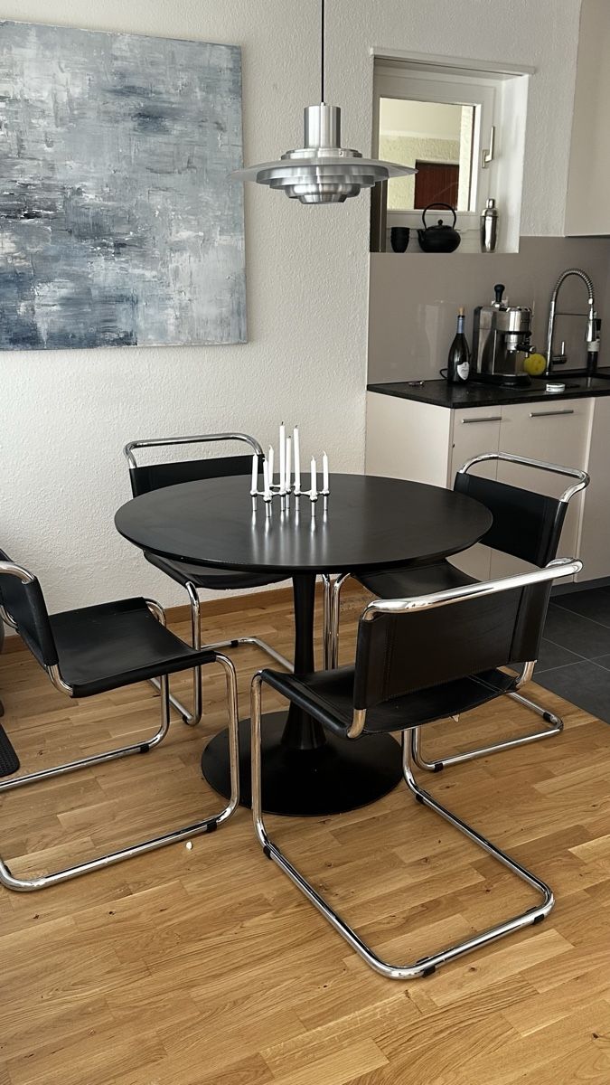 Sedie: 4 Freischwinger Stühle in schwarz – Usato da Adliswil venduto da mar_rhy7 1