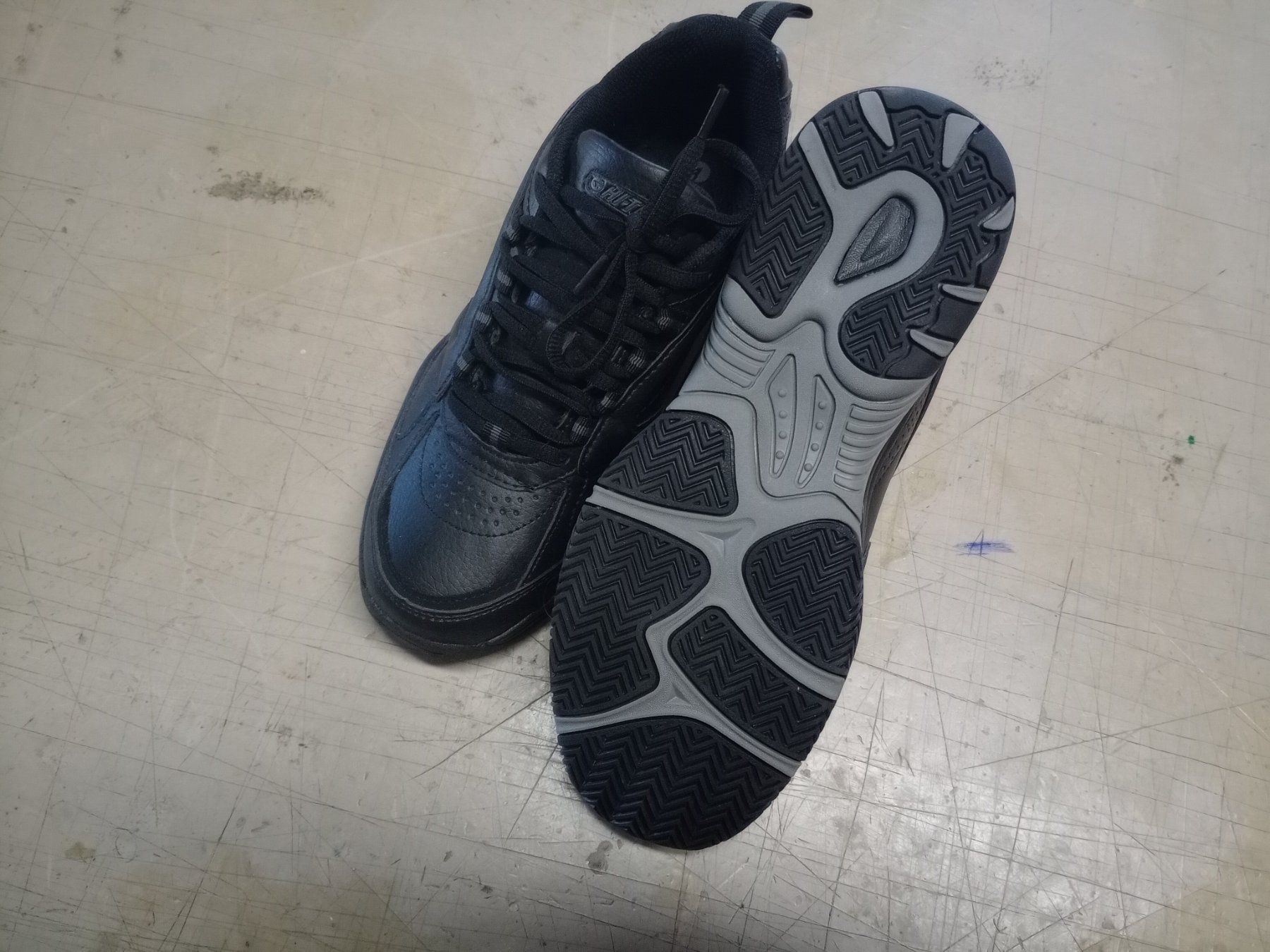 Hi-Tec Scarpe da uomo: Hi-Tec Schuhe, Grösse 41, NEU – Nuovo (secondo la descrizione) da Bern venduto da Charlie1517 1